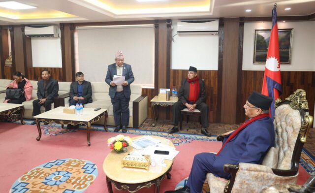 प्रचण्डलाई माधव नेपालको पत्र स् देशमा गरिखाने वातावरण भएन, आर्थिक संकट समाधान गर्नुस्