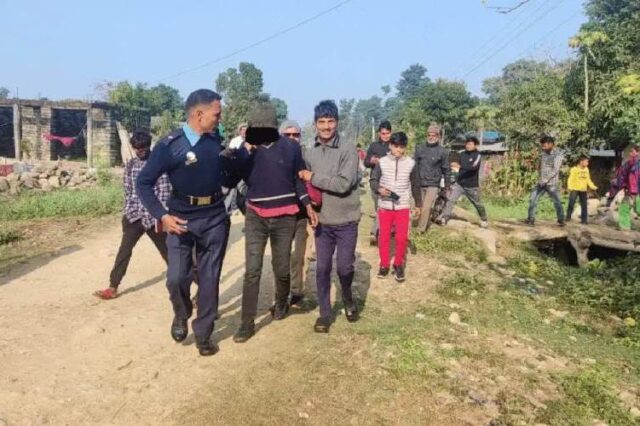 पैसा नदिँदा बञ्चरोले हानेर आमाको हत्या