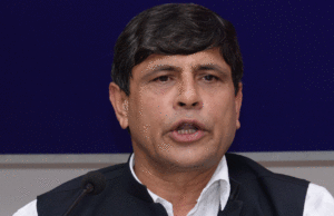 गाडी चलाउँदा बेहोस भएपछि घनश्याम भुसाल अस्पताल भर्ना