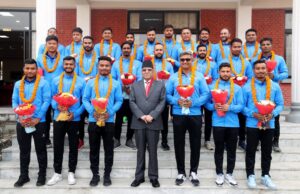 क्रिकेट खेलाडीलाई प्रधानमन्त्रीले गरे सम्मान, जनही ३ लाख दिने घोषणा