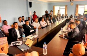 गोरखाका हाकिमलाई सेवा प्रवाहमा टाइम कार्ड लागू गर्न मुख्यमन्त्रीको निर्देशन