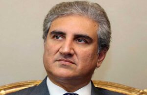 पाकिस्तानका पूर्व विदेशमन्त्री महमूद कुरैशी पक्राउ