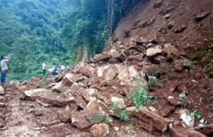 पहिरो खस्दा सिदार्थ राजमार्ग अबरुद्ध