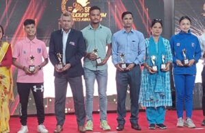 दीपेन्द्र र वर्षाले वर्ष उत्कृष्ट खेलाडी अवार्ड प्राप्त