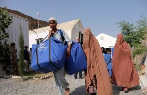 इरानबाट धमाधम स्वदेश फर्किन थाले अफगान शरणार्थीहरु