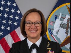 पहिलो पटक अमेरिकन नौ सेनाकाे नेतृत्व महिलाकाे काँधमा