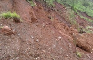 पहिरोले बुर्तिबाङ–पूर्वी रुकुमखण्ड अवरुद्ध