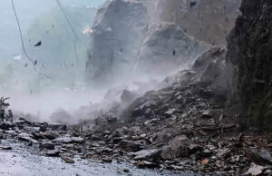 बेँसीसहर–चामे सडक अवरुद्ध