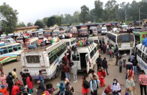 एमाले अध्यक्ष ओली राष्ट्रपति भेट्न शीतल निवासमा