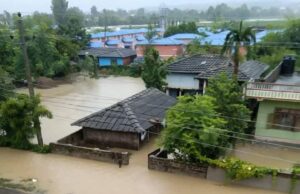 महोत्तरीको रातु नदीमा आएको बाढीले उर्बरभूमि र बस्ती जोखिममा