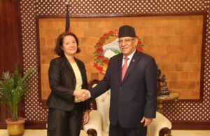 युरोपेली संघकी राजदूत डेप्रेजले भेटिन् प्रधानमन्त्री प्रचण्डलाई