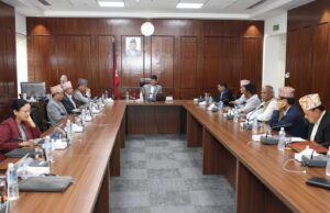 मन्त्रीपरिषद बैठक जारी