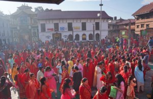 देशभरका शिवालयमा भक्तजनको घुइँचो