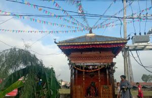 चन्दा उठाएर बनाइयो कलात्मक मन्दिर