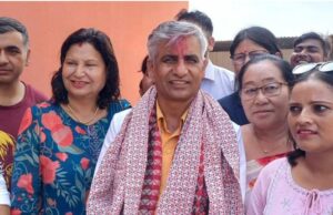 कोशी प्रदेशका मुख्यमन्त्रीले शपथ लिँदै