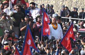 दुर्गा प्रसाईंले आजदेखि तीनकुनेमा प्रदर्शन गर्ने