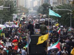 अमेरिकी दूतावास कब्जा गरेको वर्षगाँठमा इरानमा बिशाल र्याली