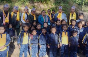 बैठकभत्ताबाट बालबालिकालाई पोसाक