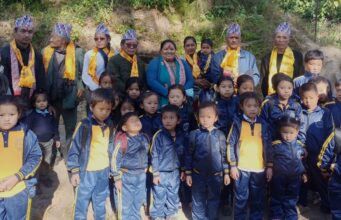 बैठकभत्ताबाट बालबालिकालाई पोसाक