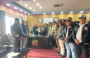 शिक्षा सुधारको माग गर्दै मन्त्रीलाई नेविसंघको ज्ञापनपत्र