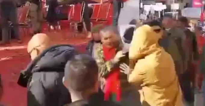 durga_rZiUPFHrMT (1)