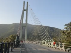 कर्णाली पुलबाट हाम फाल्दा बेपत्ता भएका युवक खोज्न गोताखोर परिचालन गरिँदै