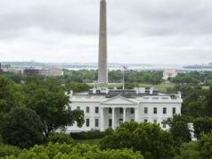 ह्वाइट हाउसको गेटमा गाडी ठोक्किएर चालकको मृत्यु