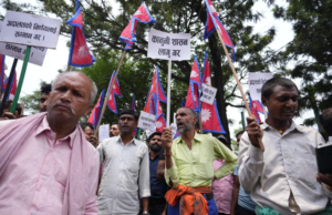 काठमाडौँ महानगरविरुद्ध कबाड व्यवसायीको दोस्रो दिन पनि प्रदर्शन