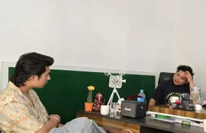 वर्कसपमा अभिनय निखार्दै अनमोल