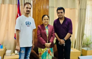मन्त्री शर्मासँग निर्माताद्वय रोहित र सरोजको भेटघाट