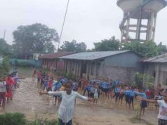 विभिन्न स्थानमा वर्षाको पानी जमेपछि पठन पाठनमा समस्या