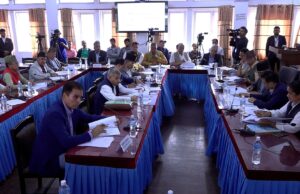 विद्युत प्राधिकरण बिल तिर्नुको सट्टा रमिता हेरेर बसेको छ : सांसद् झा