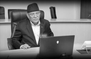 सिंहदरबारको ‘कन्ट्रोल रुम’ बाट प्रधानमन्त्री दाहालले लिए बाढीपहिरोको क्षतिबारे जानकारी