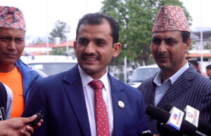 ‘राजनीतिकर्पोरेट हाउसका बिचौलियाले सञ्चालन गर्ने भए’