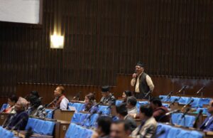 प्रधानमन्त्रीले सत्ताको खेल बुझ्नुभएन : चित्रबहादुर केसी