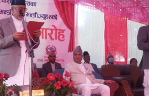 मुख्यमन्त्रीसहित मन्त्री र राज्यमन्त्रीले लिए शपथ