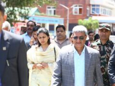 बस दुर्घटनाका घाइतेको अवस्था बुझ्न टिचिङ अस्पताल पुगिन् भारतीय राज्यमन्त्री खड्से