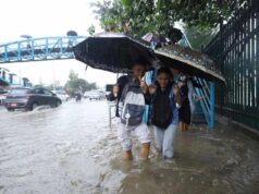 अविरल वर्षासंगै काठमाडौंका सडक जलमग्न