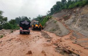 नारायणगढ-बुटवल सडक अवरुद्ध