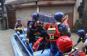 काठमाडौँ उपत्यकामा ११७ प्रहरीद्वारा ३८० जनाको उद्धार