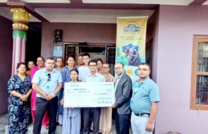 कुमारी बैंकद्वारा १० लाख रुपैयाँको बीमा रकम भुक्तानी