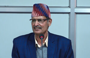 सडकबाट सरकारलाई खबरदारी गर्छौं: सापकोटा