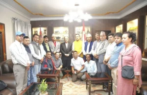 यातायात क्षेत्रका प्रतिनिधिसँग प्रचण्डको छलफल