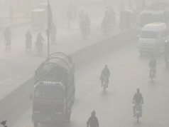 वायु प्रदूषणको गम्भीर असर नियन्त्रण गर्न पाकिस्तानमा लकडाउन