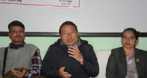अहिले सरकार फेरबदलमा लाग्दैनौंः पुन