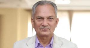बरु ओली अलि बढी खुला, प्रचण्ड सदा झैँ कुटिल : डा भट्टराई
