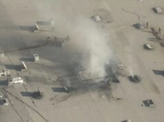 अमेरिकामा विमान भवनमा ठोक्कियो