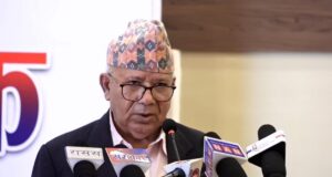 कम्युनिस्ट भनेर मात्र पनि हुँदो रहनेछः माधव नेपाल