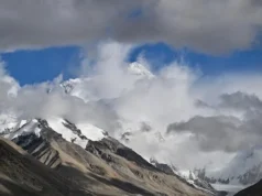 भूकम्पपछि चीनद्वारा सगरमाथा अवलोकन क्षेत्र बन्द