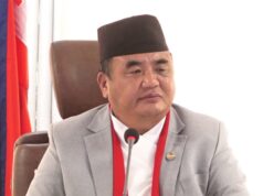 रक्षामन्त्री सवार गाडीले मोटरसाइकललाई ठक्कर दियो